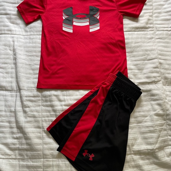 Under Armour Short Set - Picture 1 of 3